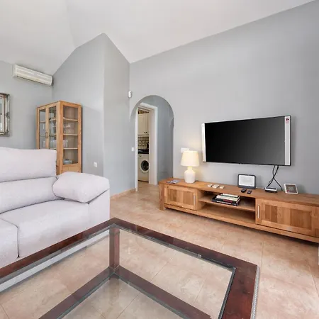 Holiday home Rosa-private Pool, Quiet Area