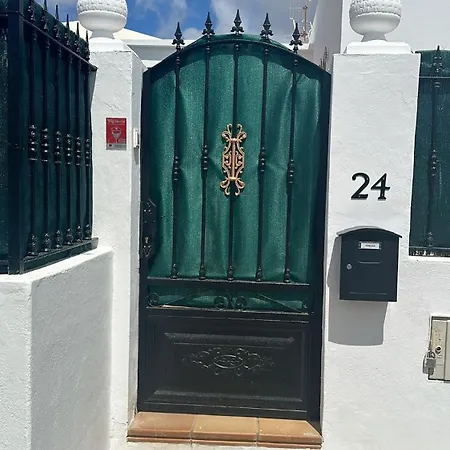Holiday home Rosa-private Pool, Quiet Area Arrecife (Lanzarote)