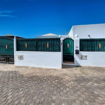 Holiday home Rosa-private Pool, Quiet Area Arrecife (Lanzarote)